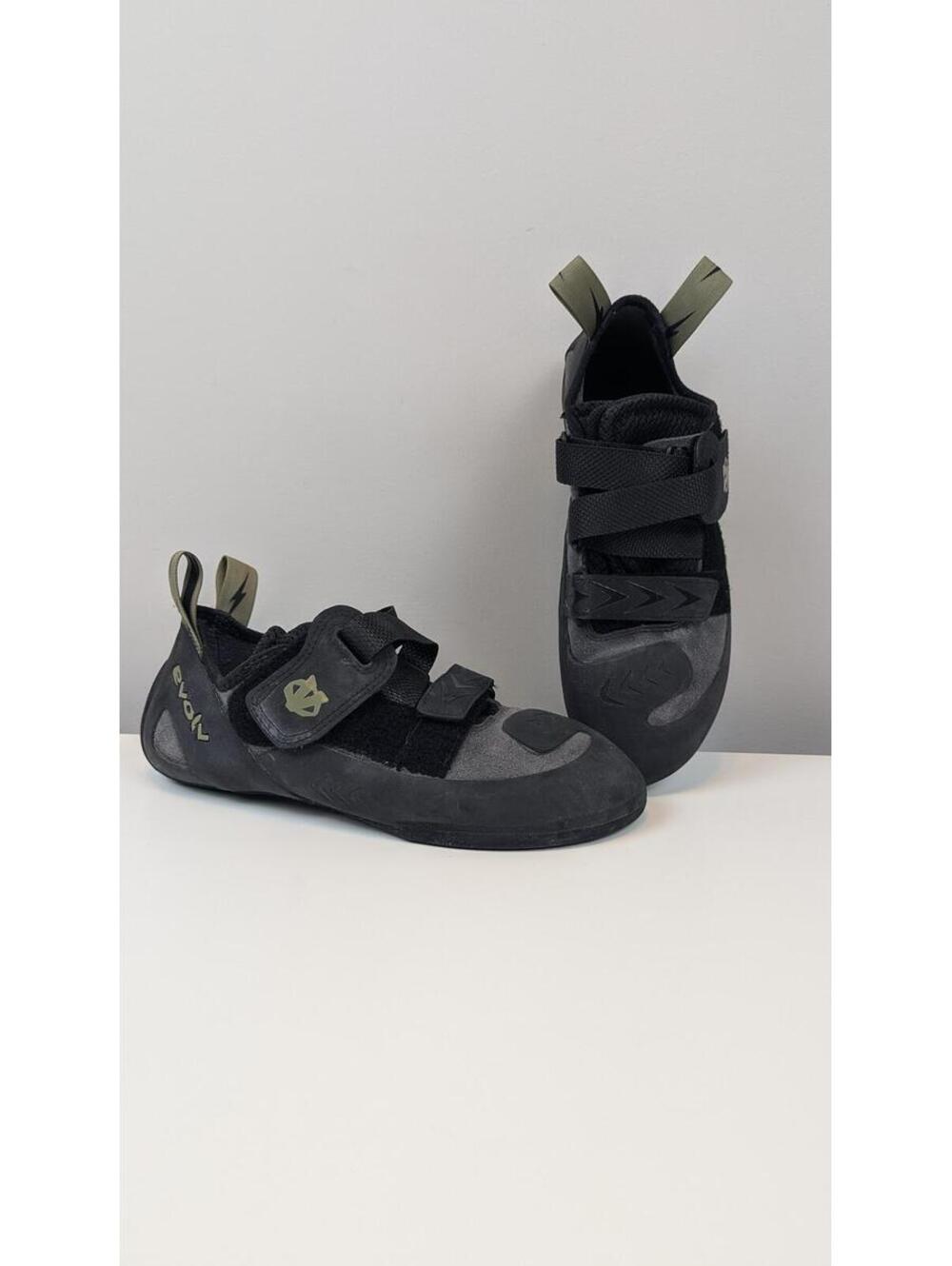 Barely used - EVOLV Kronos Climbing Shoes in Black/Olive Size UK 7 EU 41 US 8